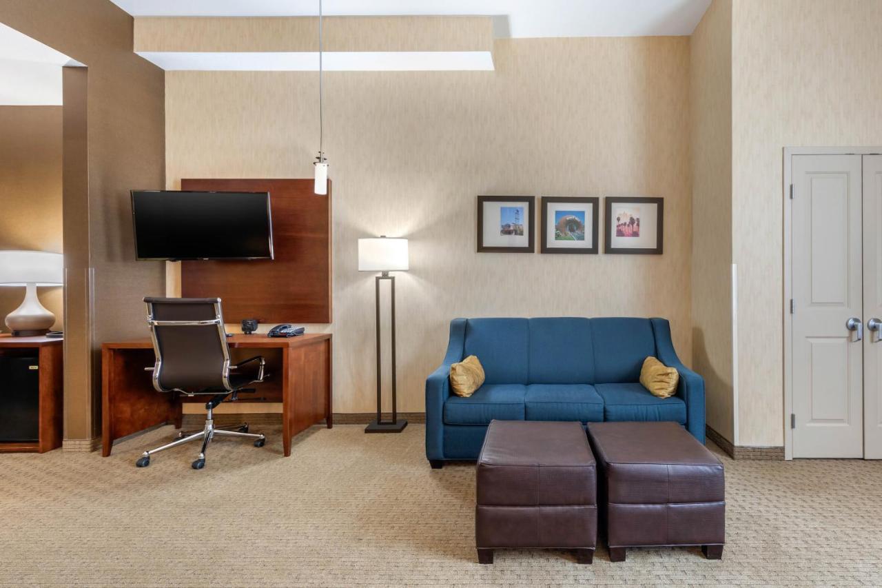 Comfort Suites Near City Of Industry - Los Angeles La Puente Εξωτερικό φωτογραφία
